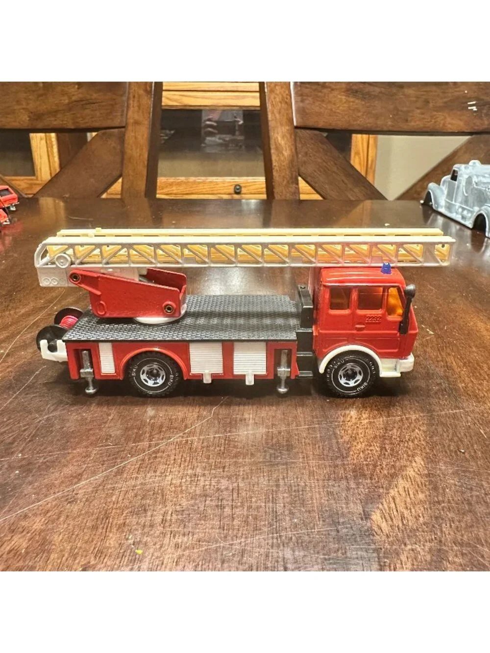 Siku 2819 DL 30 Fire Engine Die Cast Truck Extension Ladder Germany